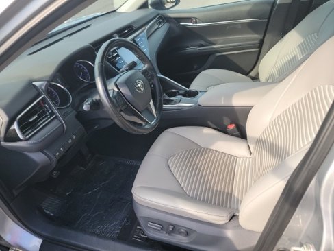 Used 2020 Toyota Camry SE image 7