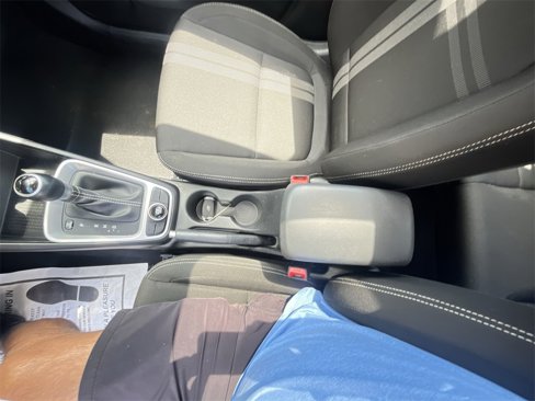 Used 2024 Hyundai Venue SEL image 20