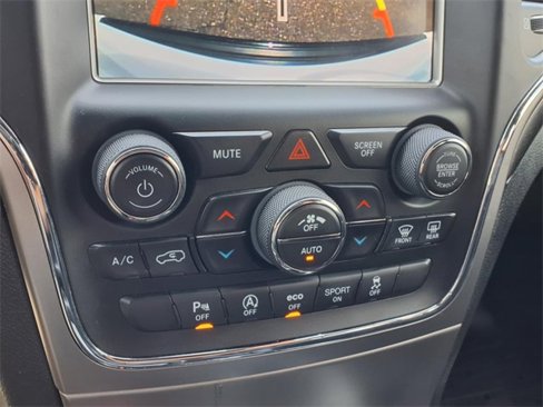 Used 2018 Jeep Grand Cherokee Altitude image 22