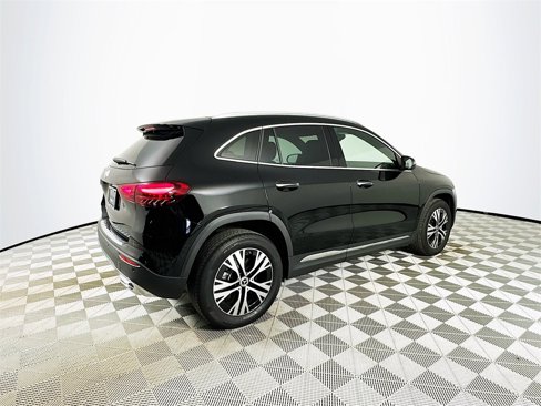 Certified 2025 Mercedes-Benz GLA 250 image 7