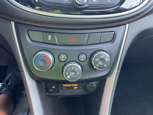 Used 2019 Chevrolet Trax LS w/ Tint and Cruise Package image 22