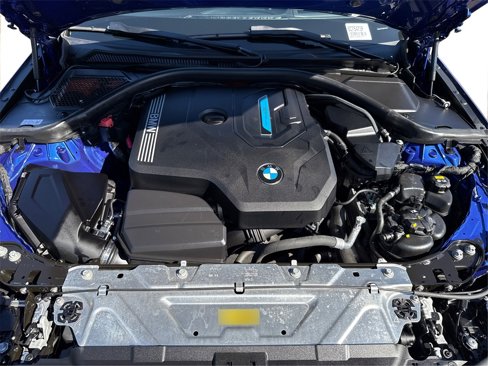 Certified 2022 BMW 330e w/ M Sport Package image 11