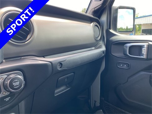 Used 2023 Jeep Gladiator Sport image 32