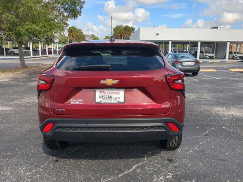 Used 2025 Chevrolet Trax LS image 4