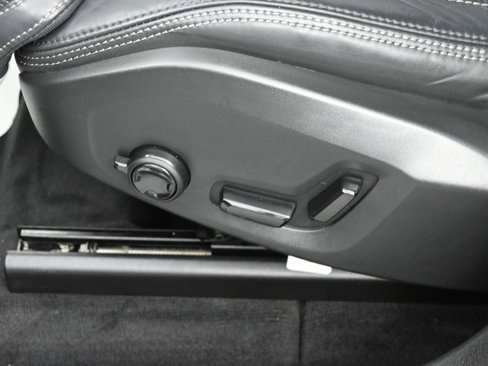 Certified 2021 Volvo XC60 T5 Inscription w/ Protection Package image 12
