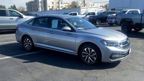Used 2022 Volkswagen Jetta S image 3