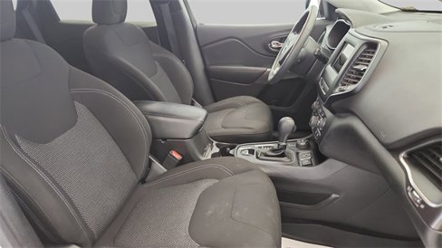 Used 2019 Jeep Cherokee Latitude w/ Popular Appearance Group image 21