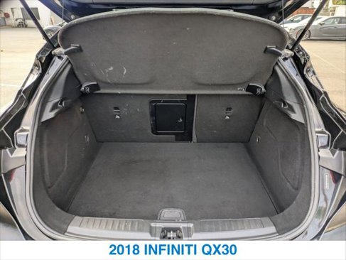 Used 2018 INFINITI QX30 image 23