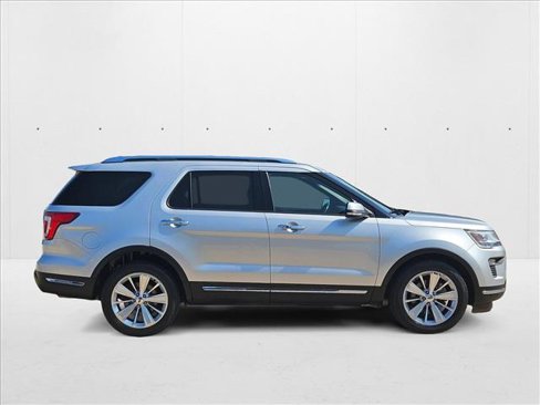 Used 2019 Ford Explorer Limited w/ Class III Trailer Tow Package image 4