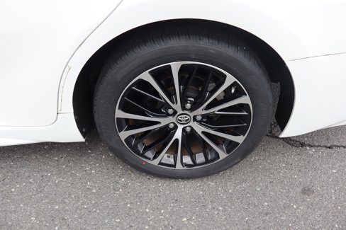 Used 2018 Toyota Camry SE image 38