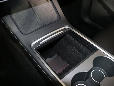 Used 2021 Tesla Model Y Long Range image 19