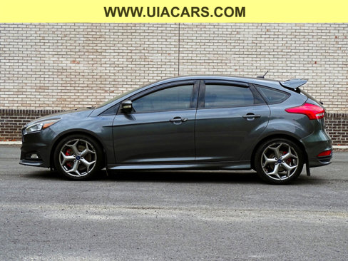 Used 2017 Ford Focus ST image 7