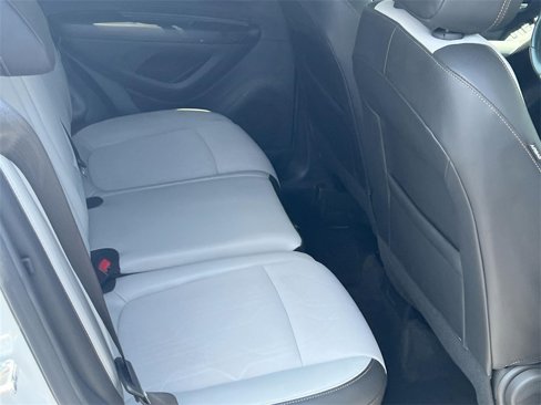Certified 2022 Chevrolet Trax LT w/ LT Convenience Package image 24