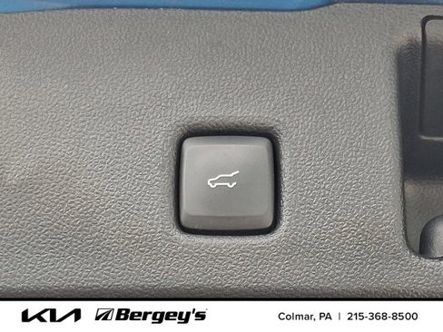Used 2020 Ford Escape SEL image 31
