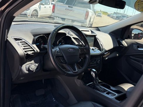 Used 2018 Ford Escape Titanium image 4