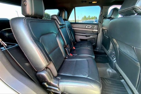 Used 2016 Ford Explorer Limited image 19
