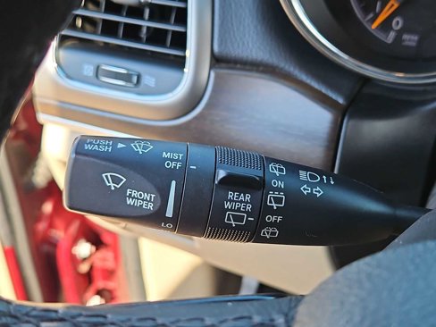Used 2018 Jeep Grand Cherokee Limited w/ Luxury Group II image 26