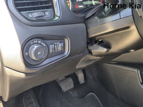 Used 2019 Jeep Renegade Altitude w/ Quick Order Package 2XM image 21