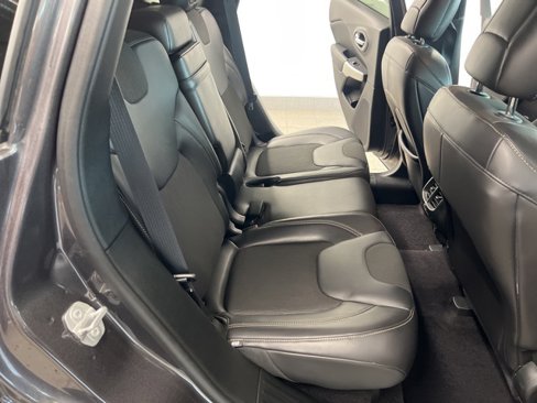 Used 2018 Jeep Compass Limited w/ Navigation Group image 22