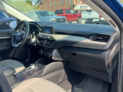 Used 2022 Ford Escape S image 21