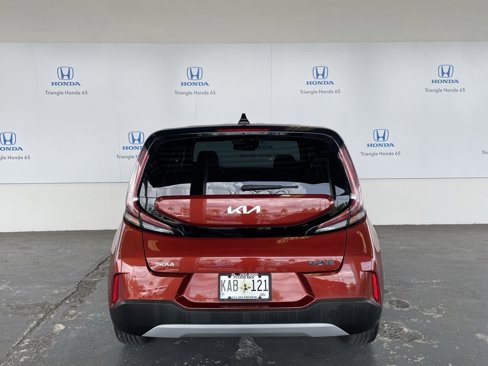 Used 2023 Kia Soul S image 5