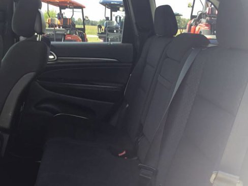 Used 2018 Jeep Grand Cherokee Laredo image 11