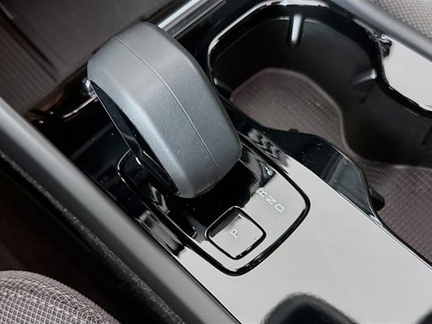 Used 2023 Volvo C40 Recharge Core w/ Protection Package Premier image 17