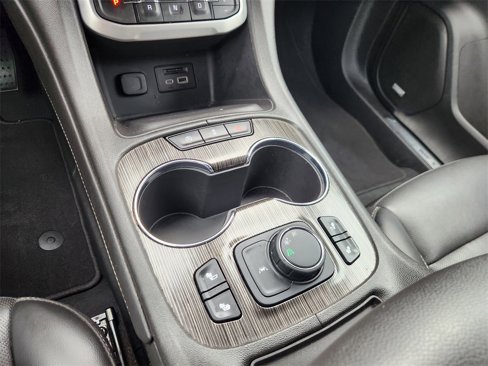 Used 2023 GMC Acadia SLT image 18