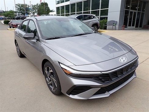 New 2025 Hyundai Elantra Sport image 9