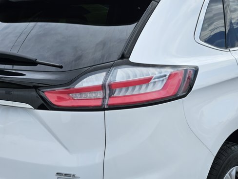 Used 2019 Ford Edge SEL w/ Equipment Group 201A image 9