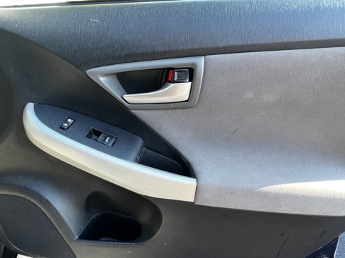 Used 2013 Toyota Prius Three image 38