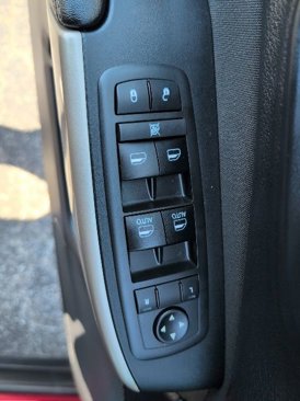 Used 2017 Jeep Cherokee Latitude w/ Comfort & Sound Group image 16