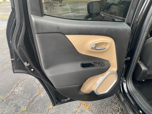Used 2015 Jeep Renegade Sport w/ Power & Air Group image 18
