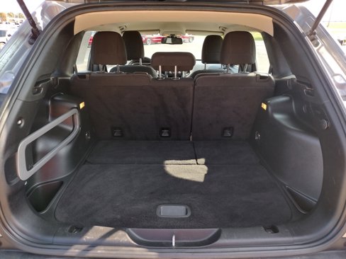 Used 2016 Jeep Cherokee Sport image 8
