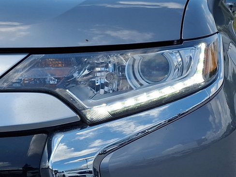 Used 2020 Mitsubishi Outlander ES image 9