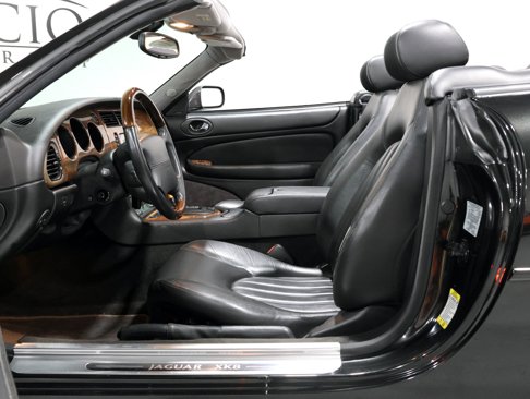 Used 2001 Jaguar XK8 Convertible image 69