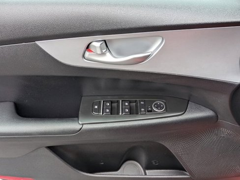 Used 2023 Kia Forte LXS image 17