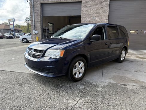 Used 2013 Dodge Grand Caravan SE image 27