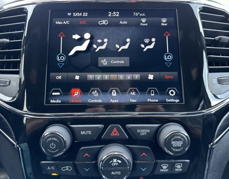 Used 2022 Jeep Grand Cherokee Limited w/ Tech Group image 22