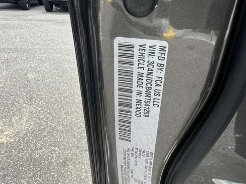 Certified 2021 Jeep Compass Limited w/ Sun and Sound Group image 18