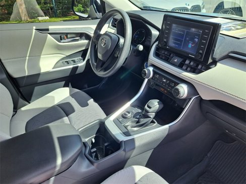 Used 2022 Toyota RAV4 XLE image 15