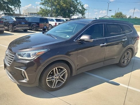 Used 2017 Hyundai Santa Fe SE w/ Cargo Package image 2