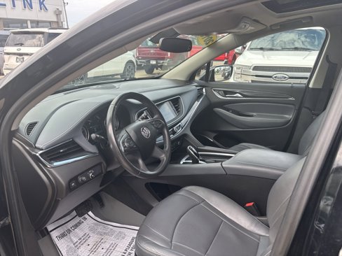 Used 2019 Buick Enclave Essence w/ LPO, Luxury Package image 9