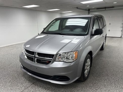Used 2018 Dodge Grand Caravan SE image 41