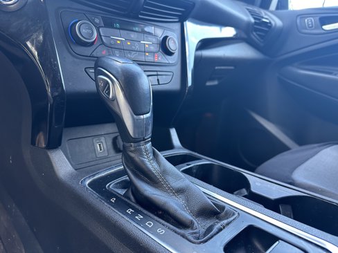 Used 2019 Ford Escape SE image 18