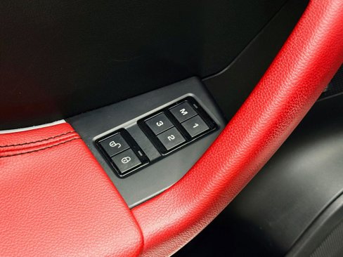 Used 2019 Jaguar F-PACE S image 12