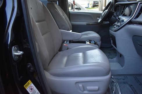 Used 2015 Toyota Sienna XLE image 45