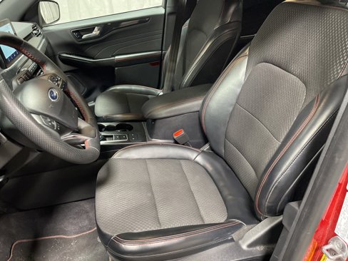 Used 2023 Ford Escape ST-Line w/ Cold Weather Package image 18