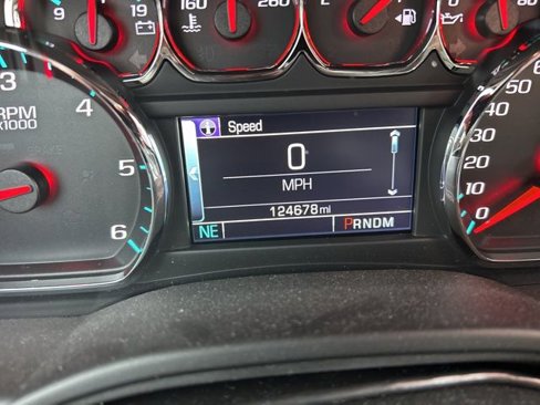 Used 2016 Chevrolet Tahoe LT image 3