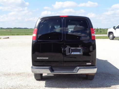 Used 2017 Chevrolet Express 3500 LT w/ LT Preferred Equipment Group image 8